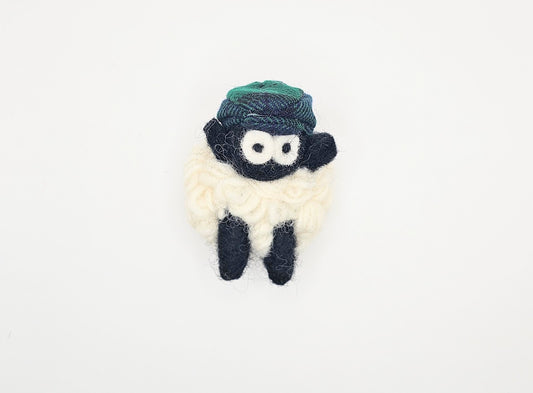 Sheep  Magnet   Blue/navy Tartan Flatcar