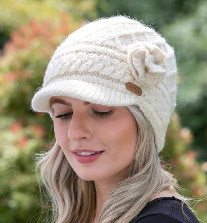 Aran Trellis Design Peak Hat White