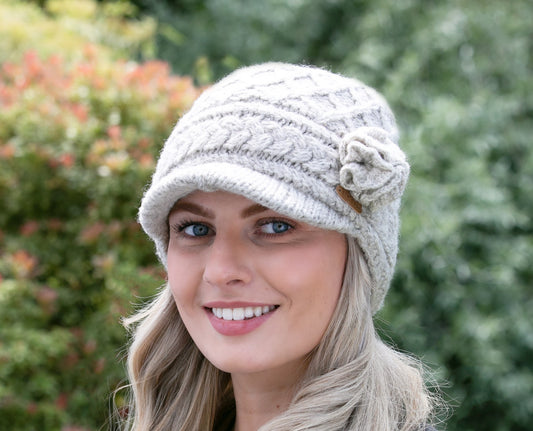 Aran Trellis Design Peak Hat Oatmeal